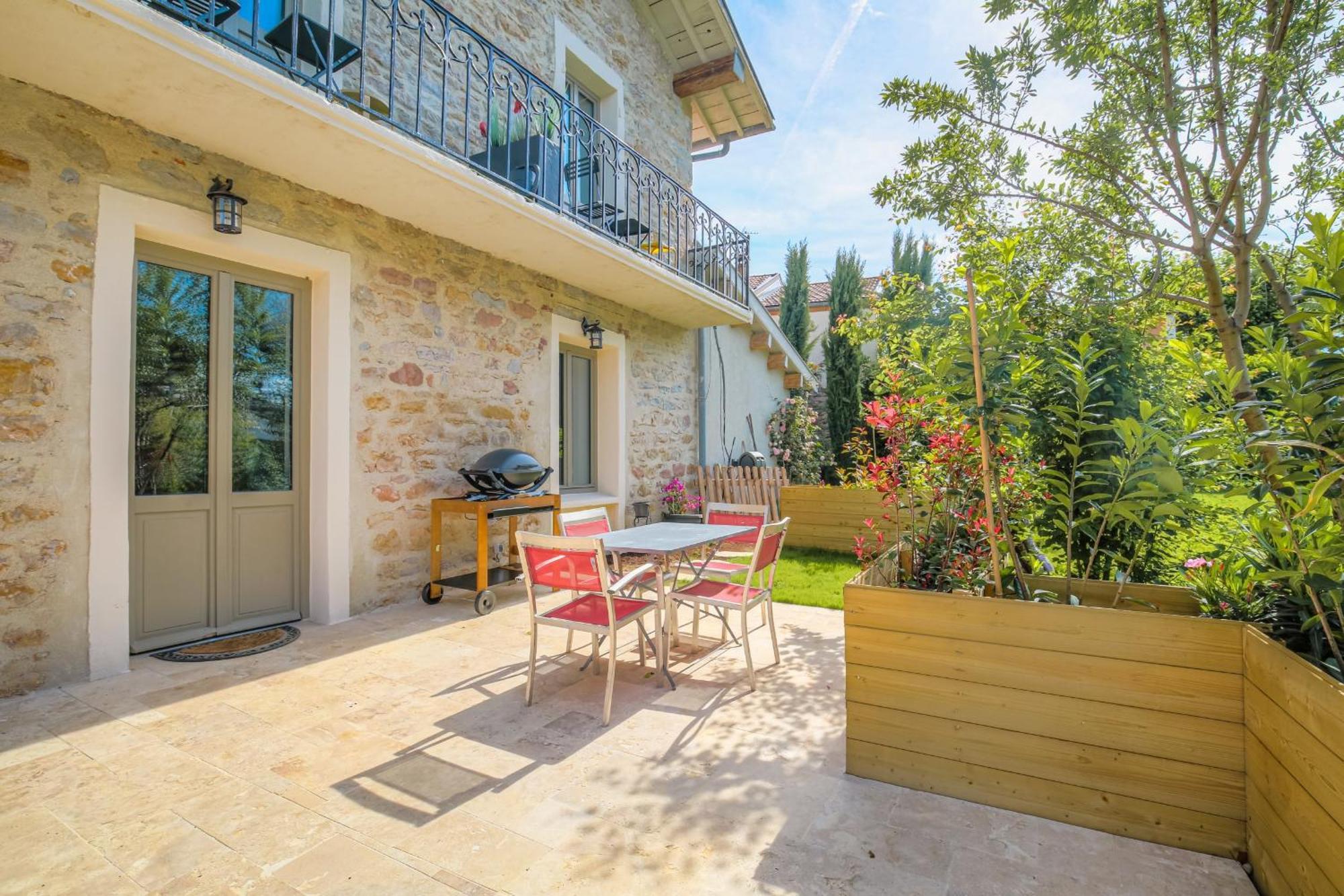 Charmante Maison Avec Piscine Proche Lyon Villa Dardilly Luaran gambar