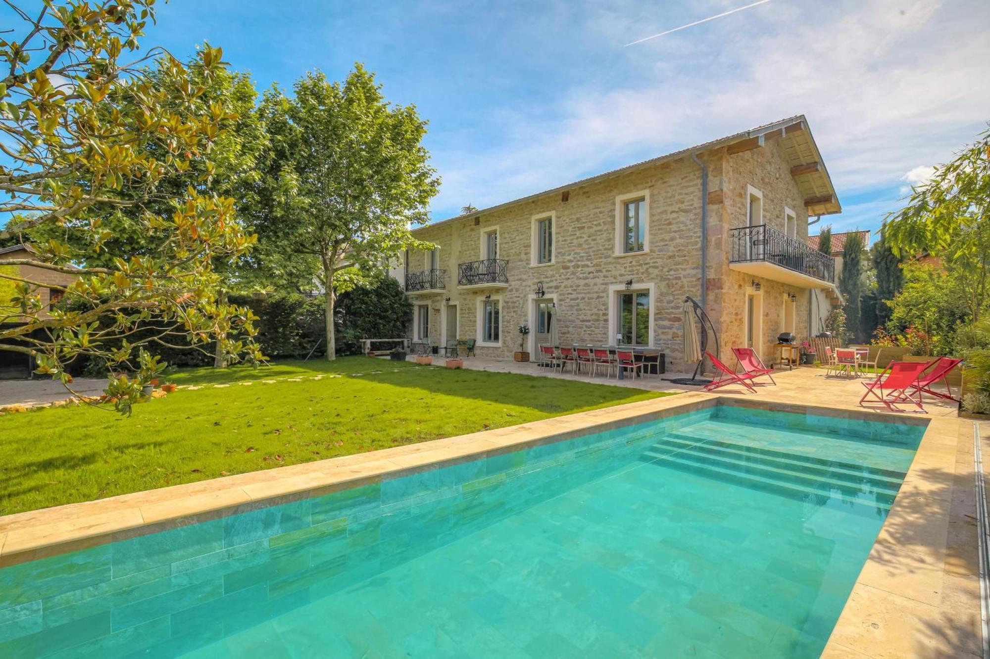 Charmante Maison Avec Piscine Proche Lyon Villa Dardilly Luaran gambar