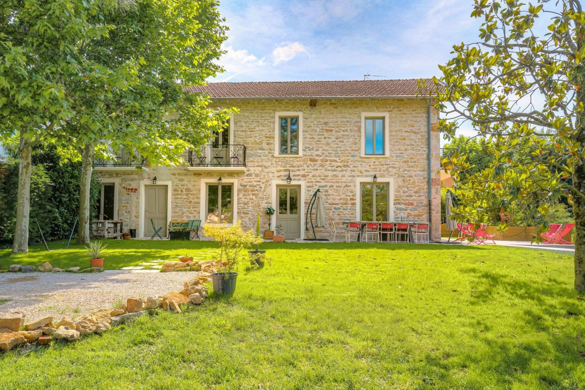 Charmante Maison Avec Piscine Proche Lyon Villa Dardilly Luaran gambar