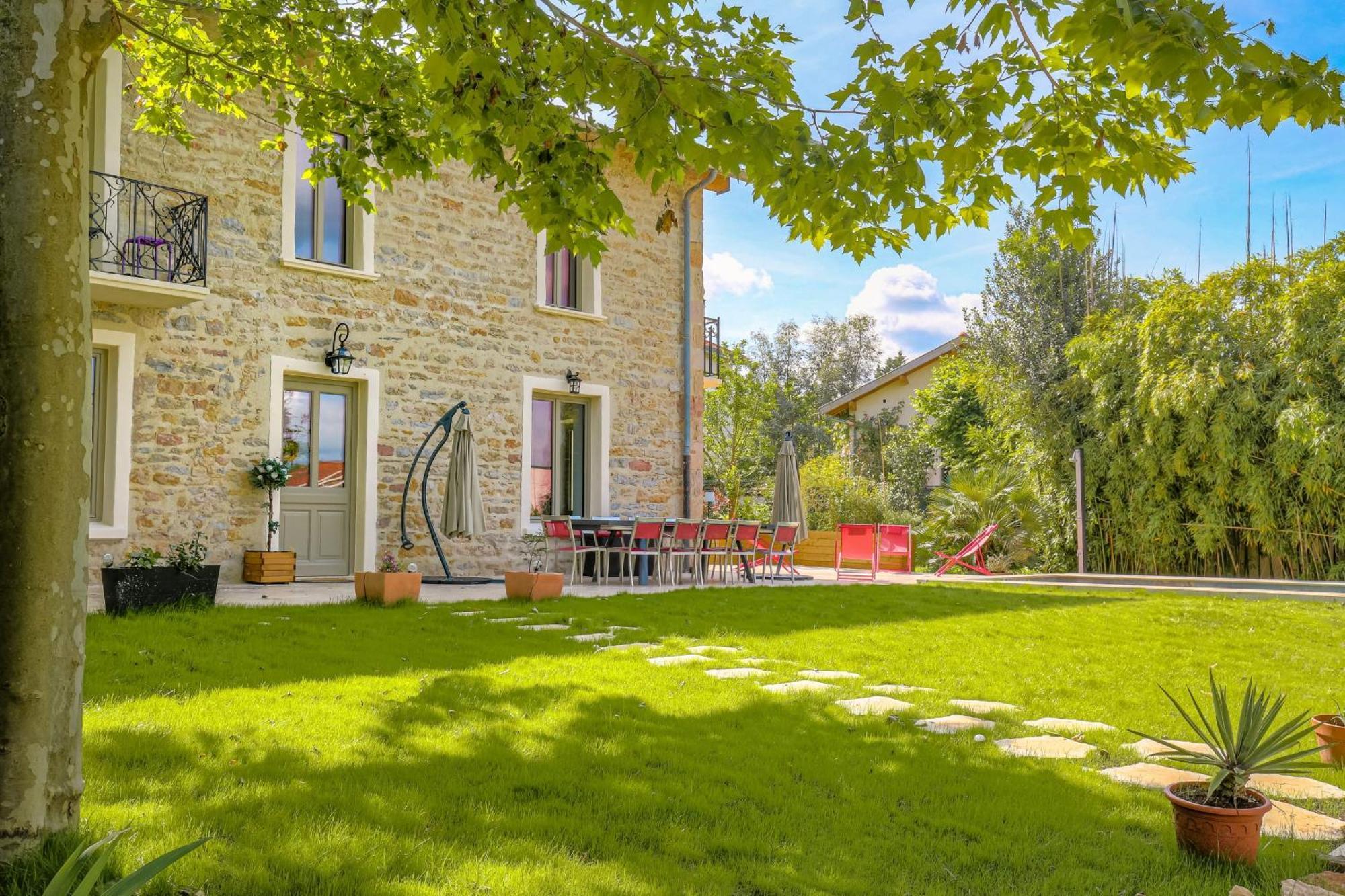 Charmante Maison Avec Piscine Proche Lyon Villa Dardilly Luaran gambar