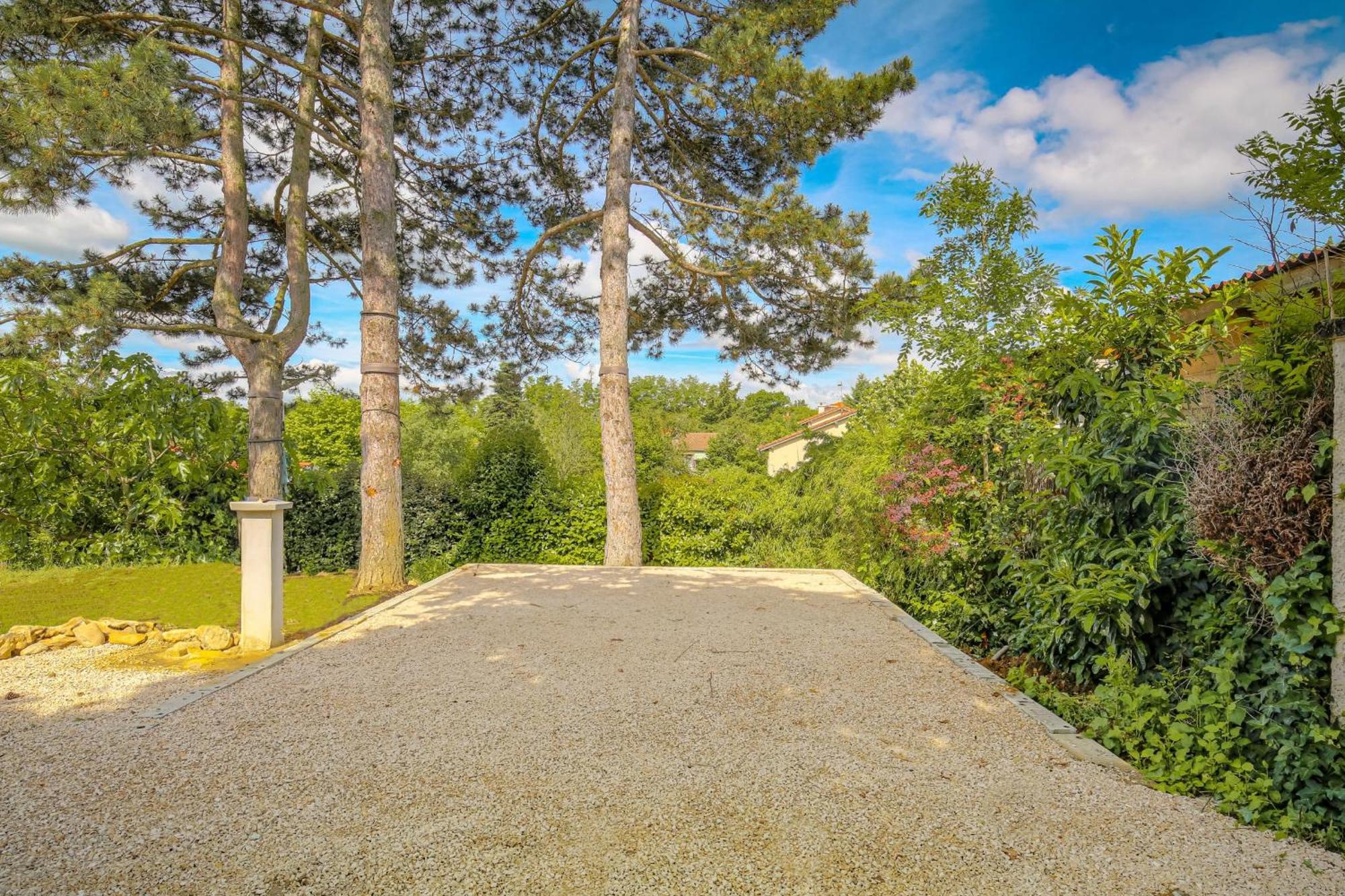 Charmante Maison Avec Piscine Proche Lyon Villa Dardilly Luaran gambar